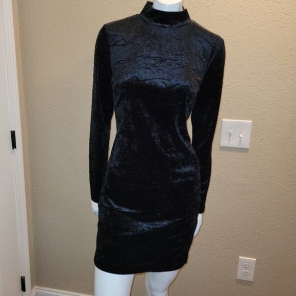 525‎ Dress Womens Small Black Velvet Mock Neck Long Sleeve Bodycon WR20K235 - Picture 1 of 14